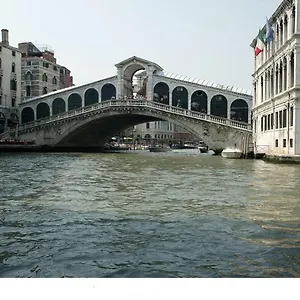 San Cassiano Jacuzzi Bed & Breakfast Venice